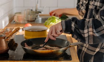 Jak se vaří podle studentské kuchařky: 3 recepty na rychlá a levná jídla pro studenty
